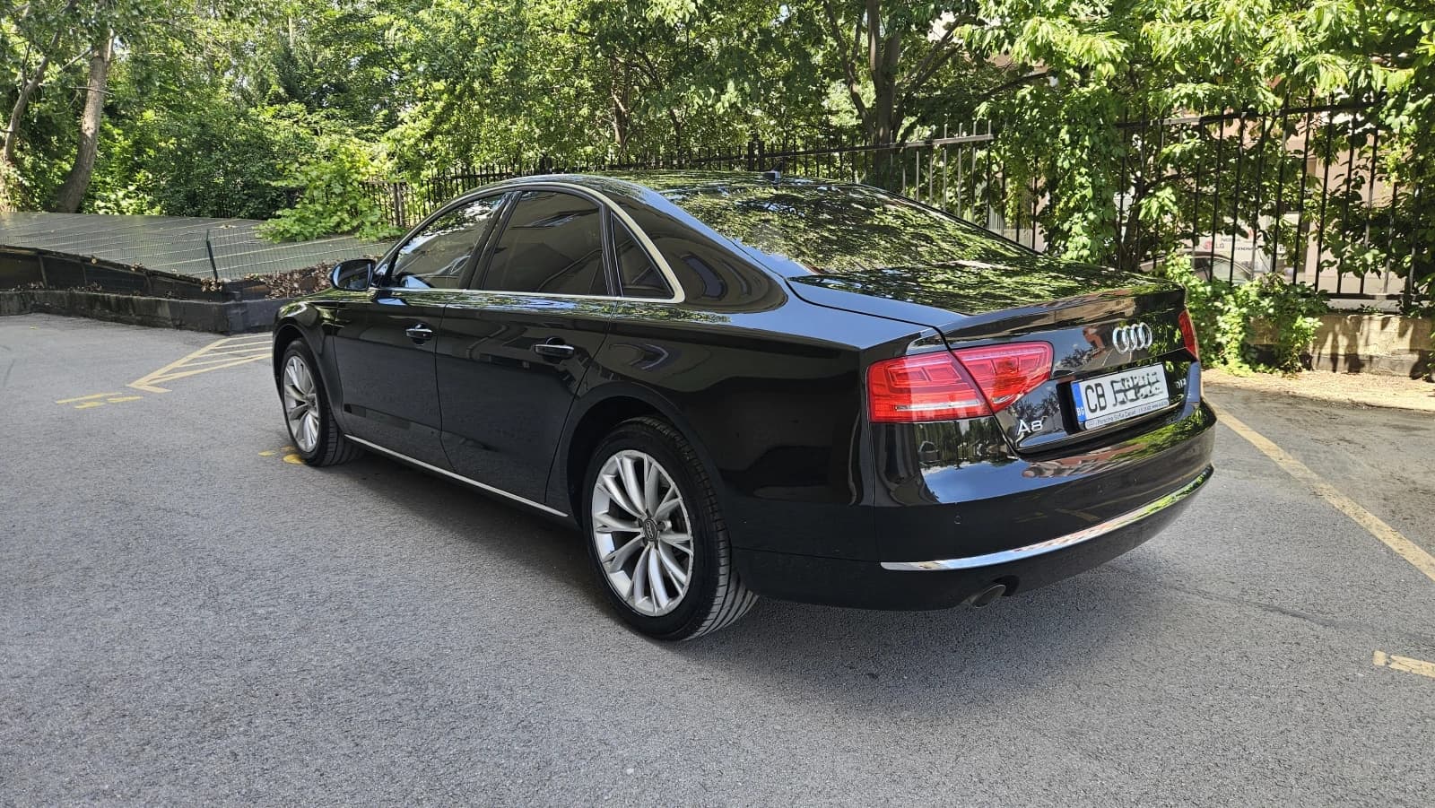 Audi A8 A8 - Image 3