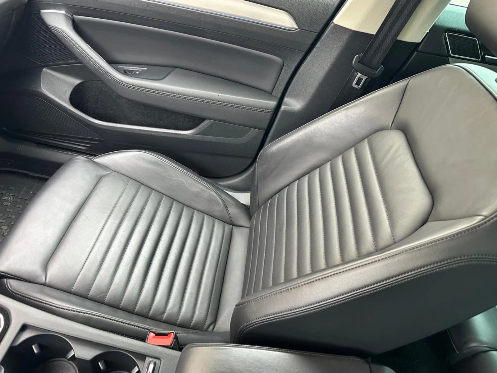 VW Passat Passat - Image 9