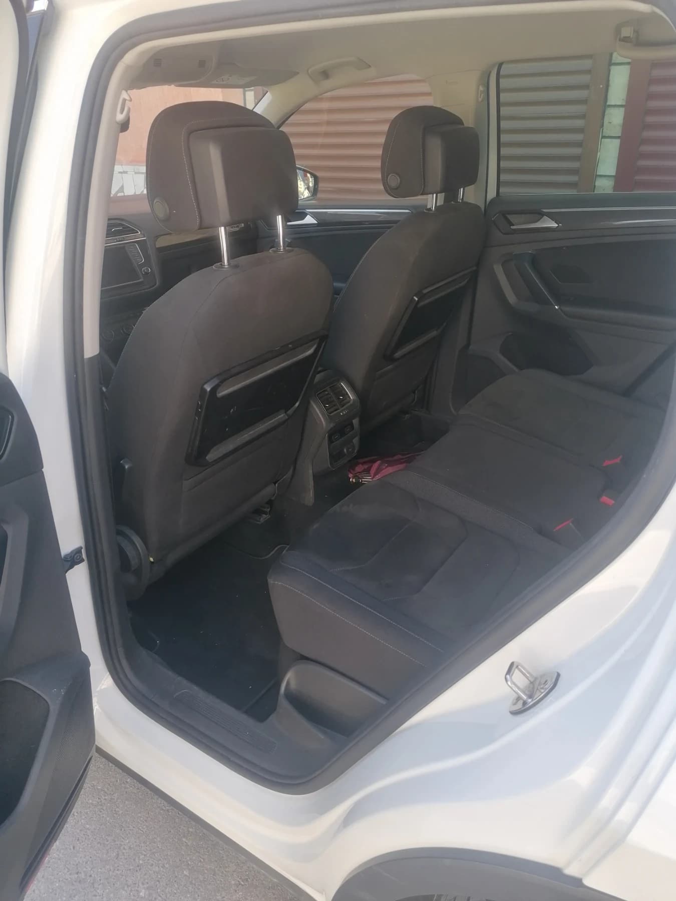 VW Tiguan Tiguan - Image 9