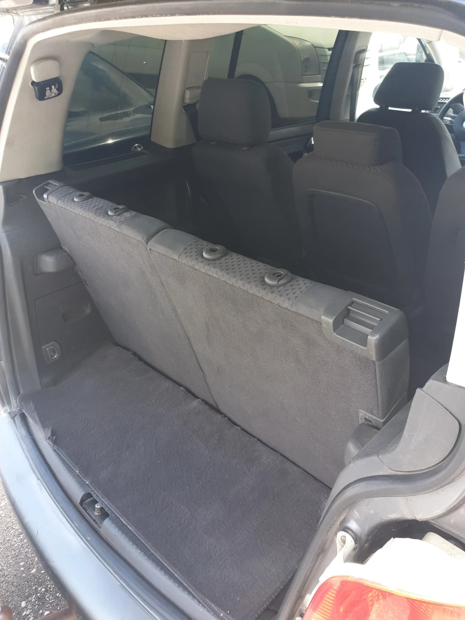 VW Touran Touran - Image 5