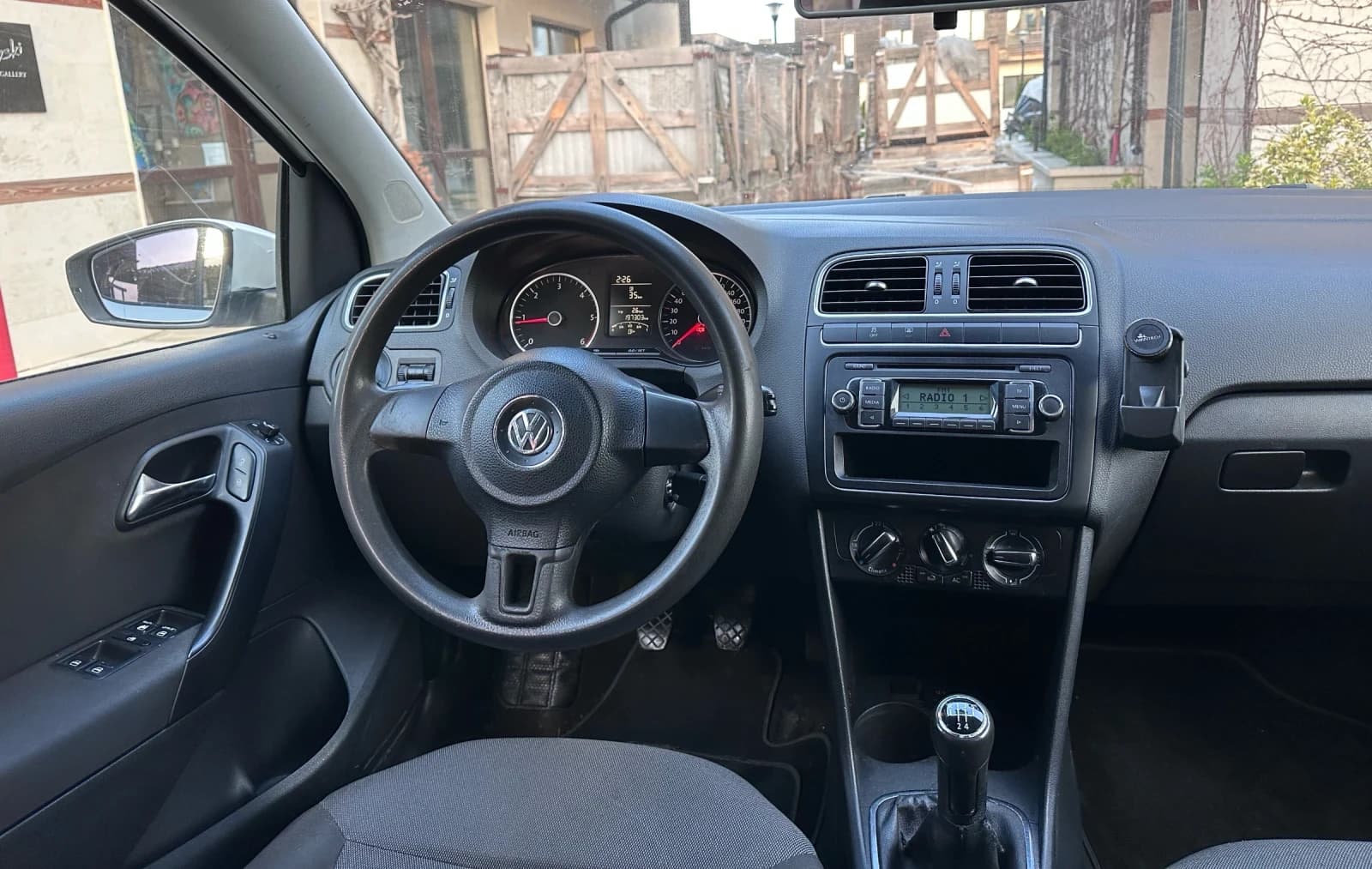 VW Polo Polo - Image 7