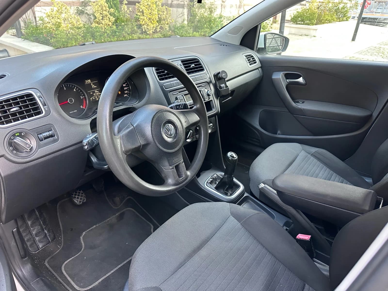 VW Polo Polo - Image 9