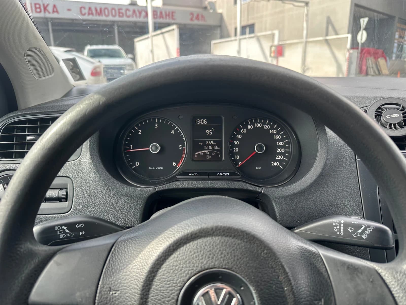 VW Polo Polo - Image 6